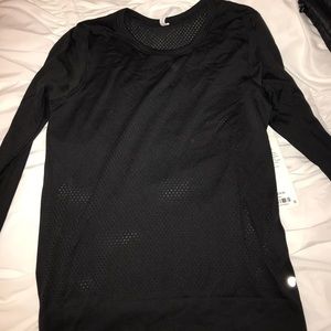 Lululemon black long sleeve shirt